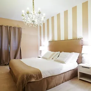 Petite Apartament